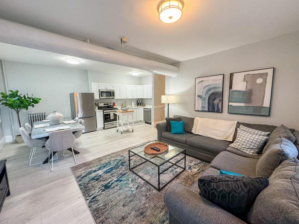 Spacious 3Bed, 2Bath, Near Hospitals & Transports